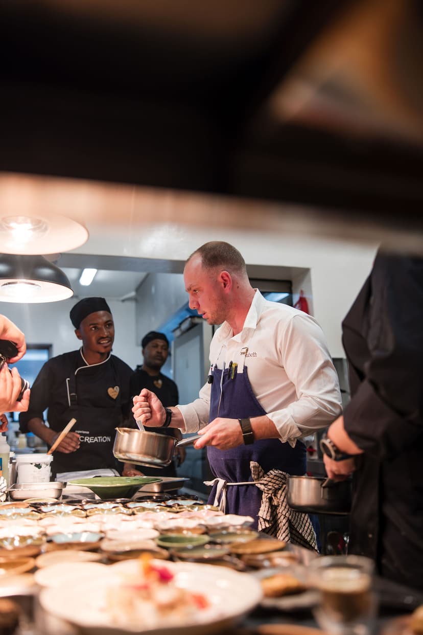 Service at Creation Wines, Photo: Karen Winter Photography · JPEG · 1600 × 1067