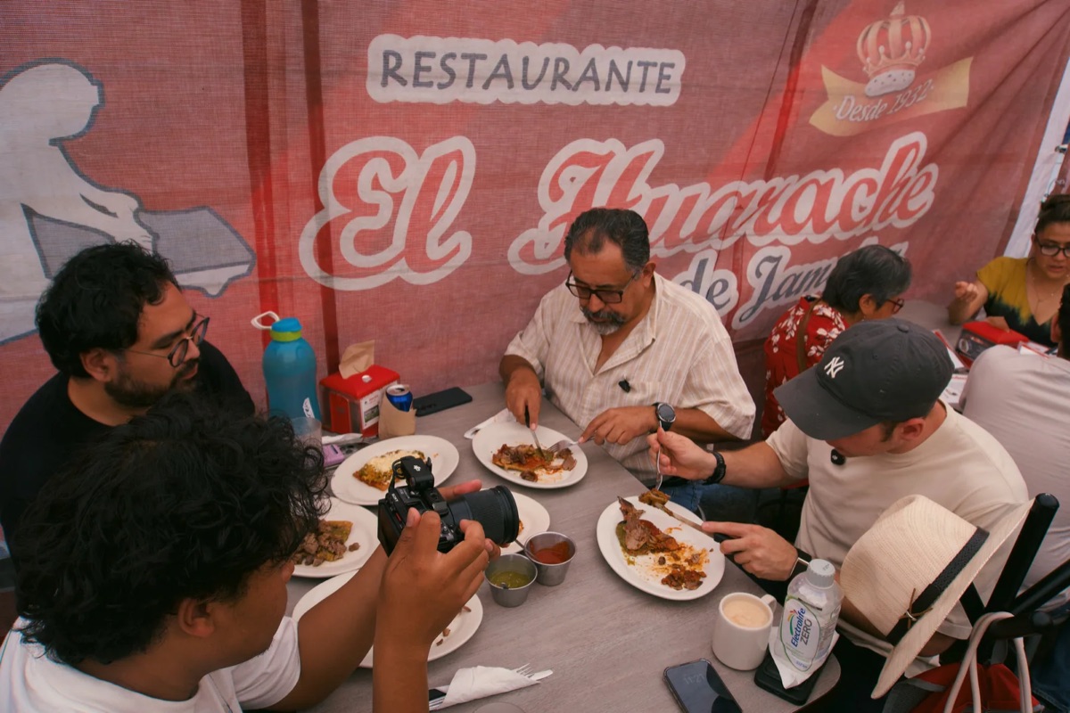 huaraches with paco · el huarache de jamaica