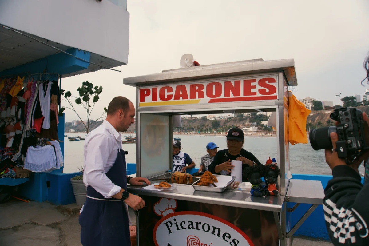 picarones on the pier